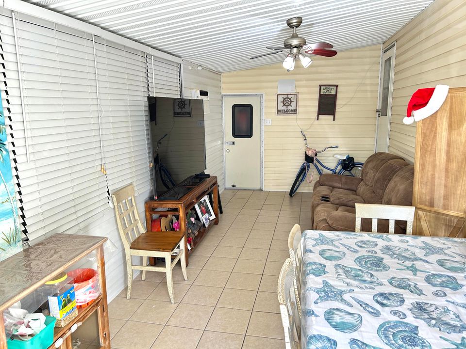 待售: $29,500 (1 贝兹, 1 浴室, 511 平方英尺)