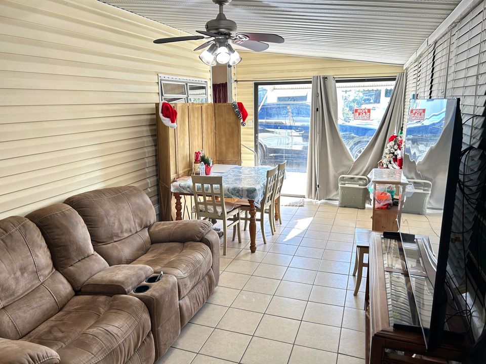 待售: $29,500 (1 贝兹, 1 浴室, 511 平方英尺)