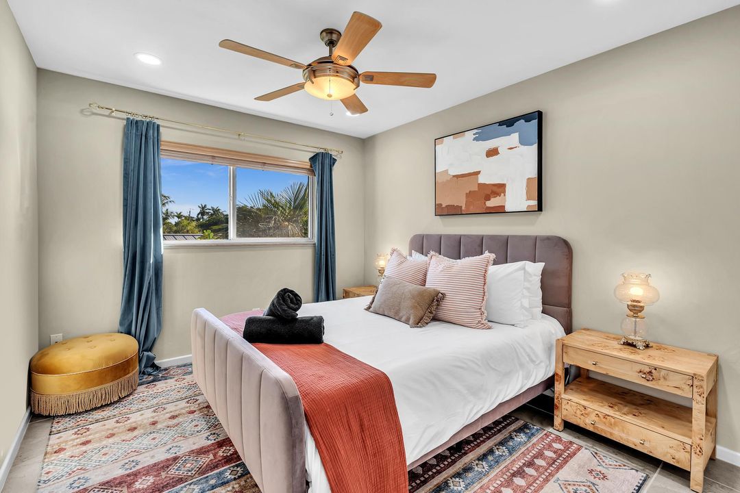 出租: $7,500 (4 贝兹, 3 浴室, 1998 平方英尺)