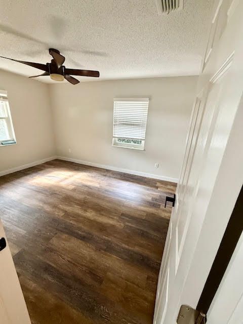 For Sale: $695,000 (3 beds, 2 baths, 1560 Square Feet)