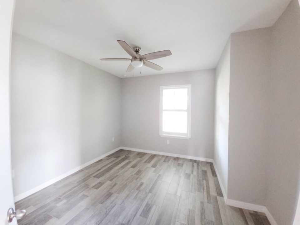 В аренду: $2,550 (4 спален, 2 ванн, 1874 Квадратных фут)