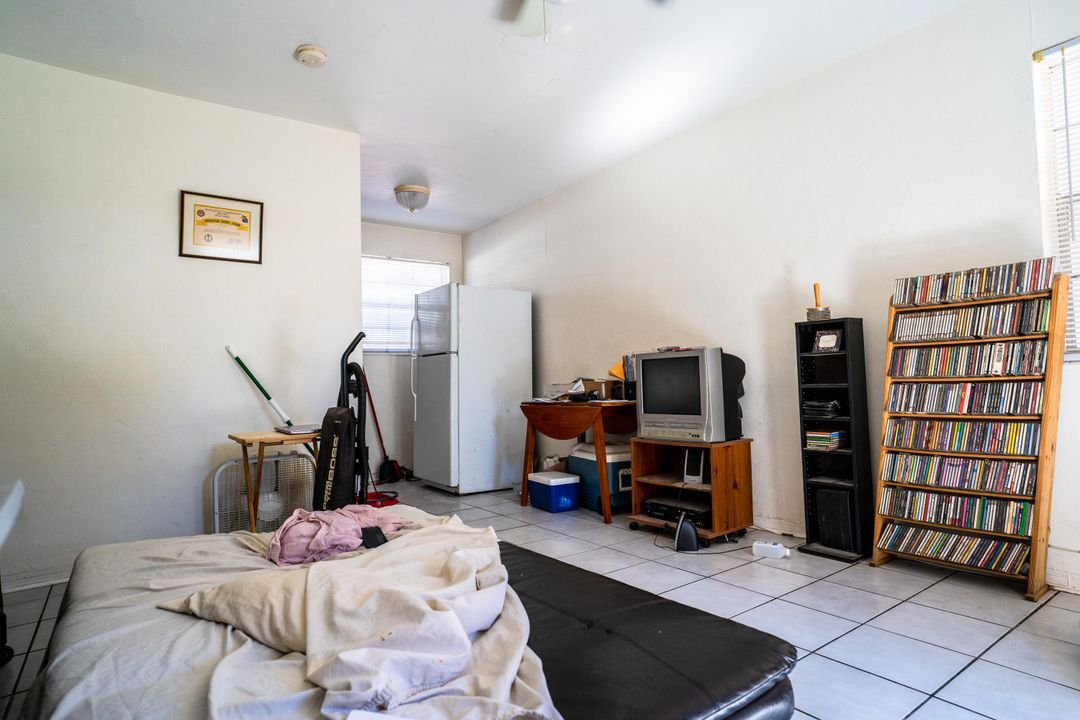 待售: $780,000 (0 贝兹, 0 浴室, 1883 平方英尺)