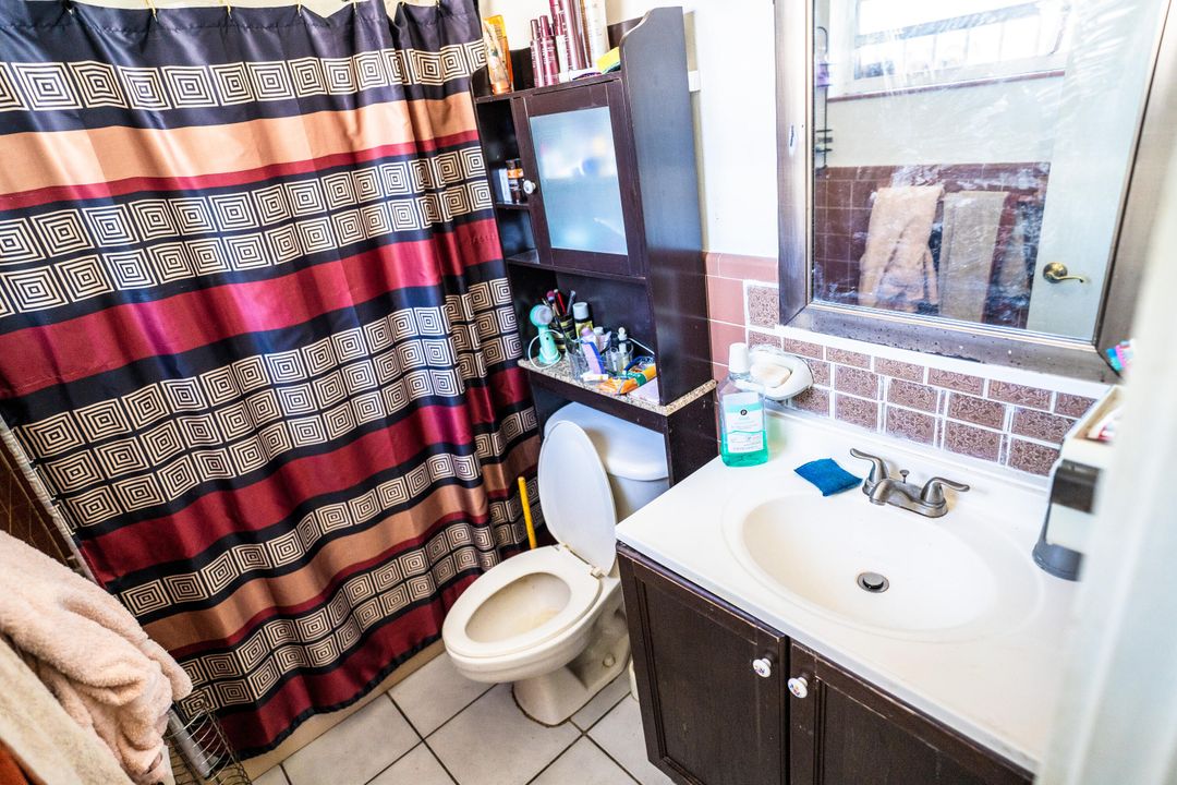 待售: $780,000 (0 贝兹, 0 浴室, 1883 平方英尺)