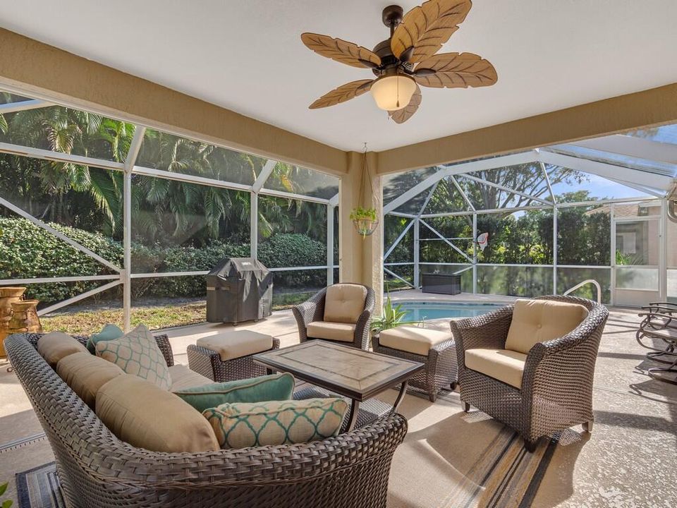 待售: $385,000 (4 贝兹, 2 浴室, 1962 平方英尺)