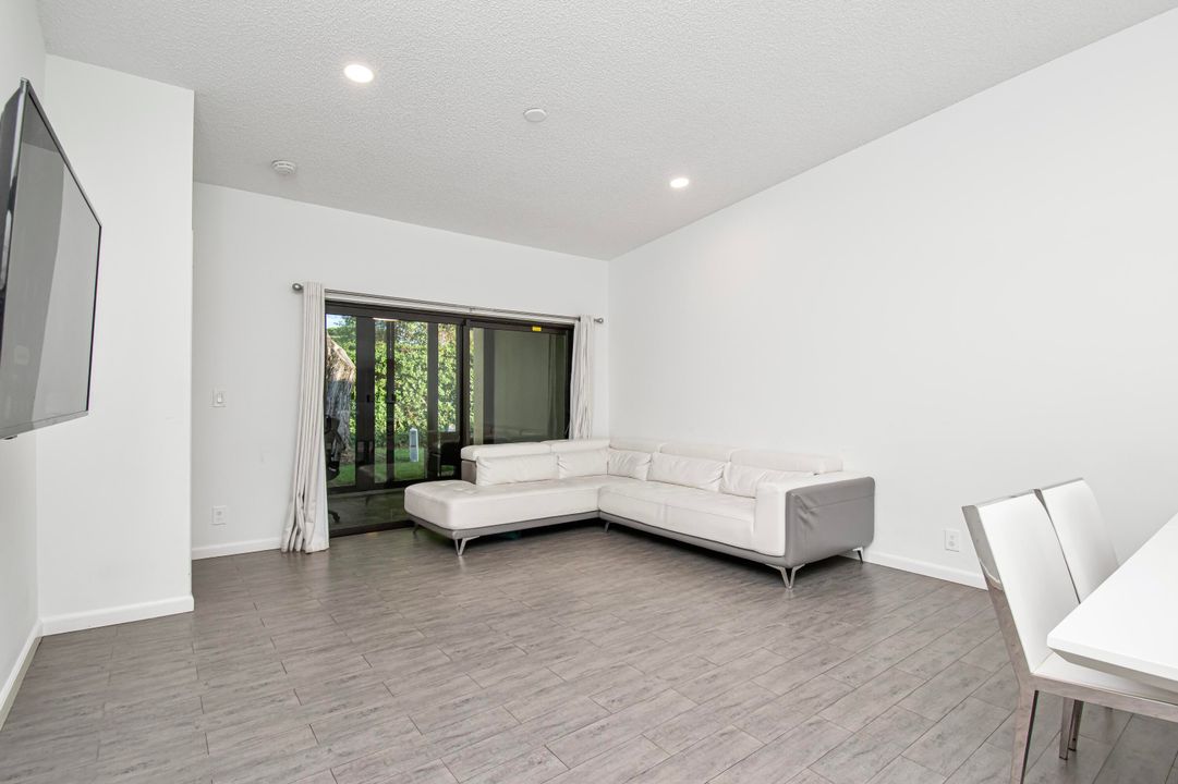 For Sale: $456,900 (3 beds, 2 baths, 1350 Square Feet)