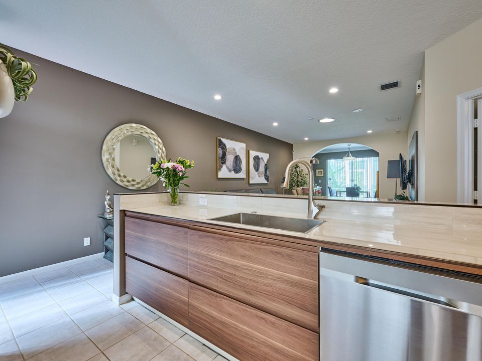 На продажу: $425,000 (3 спален, 2 ванн, 1436 Квадратных фут)