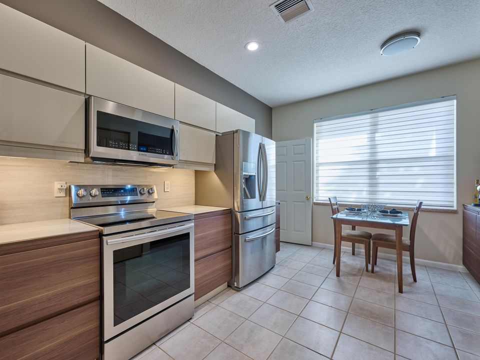 На продажу: $425,000 (3 спален, 2 ванн, 1436 Квадратных фут)