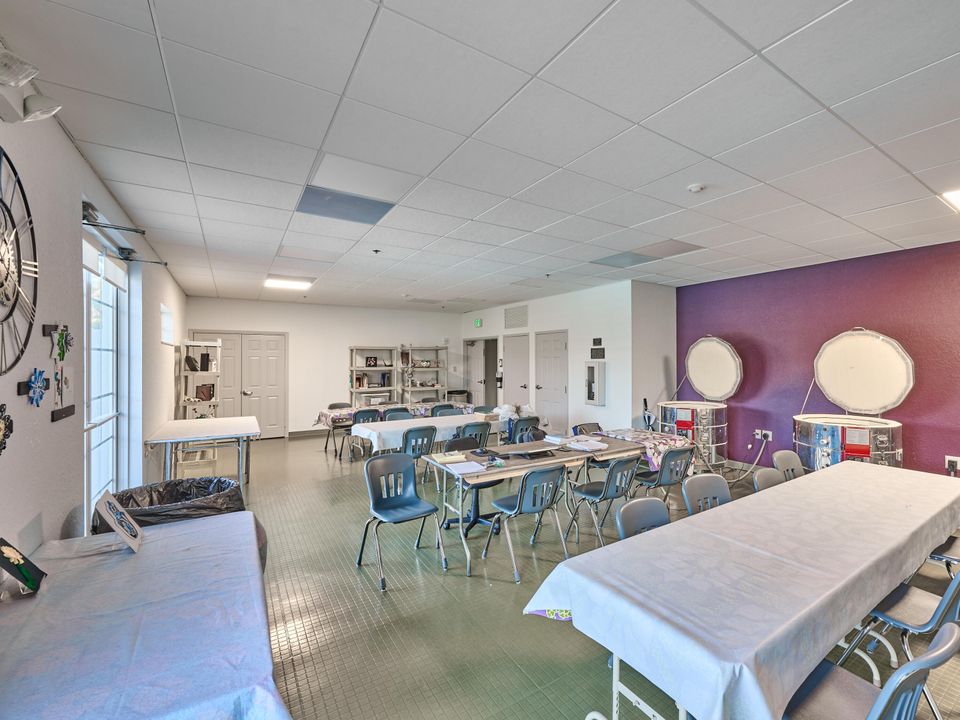 На продажу: $425,000 (3 спален, 2 ванн, 1436 Квадратных фут)