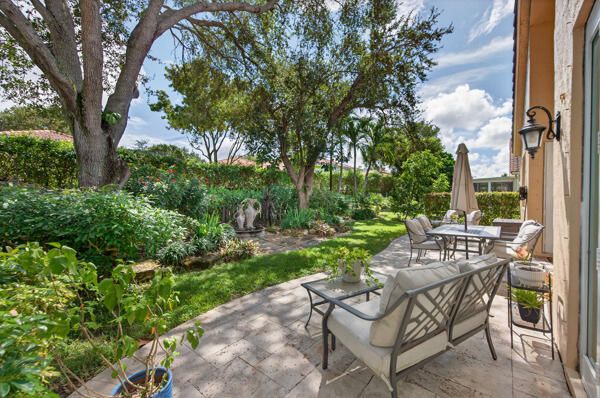 For Rent: $4,800 (4 beds, 2 baths, 2171 Square Feet)