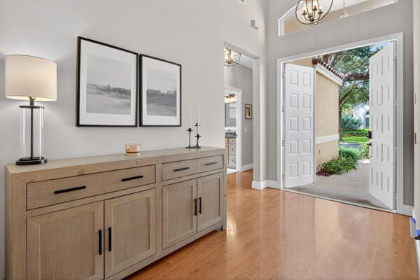 For Rent: $4,800 (4 beds, 2 baths, 2171 Square Feet)