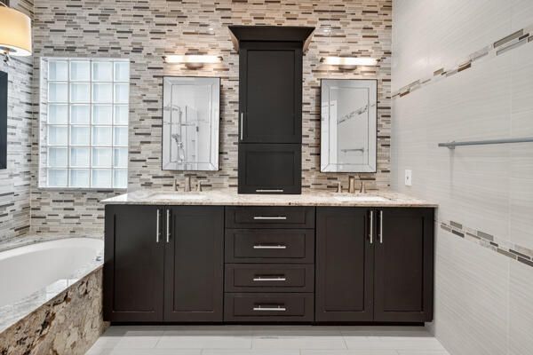 For Rent: $4,800 (4 beds, 2 baths, 2171 Square Feet)