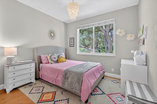 For Rent: $4,800 (4 beds, 2 baths, 2171 Square Feet)