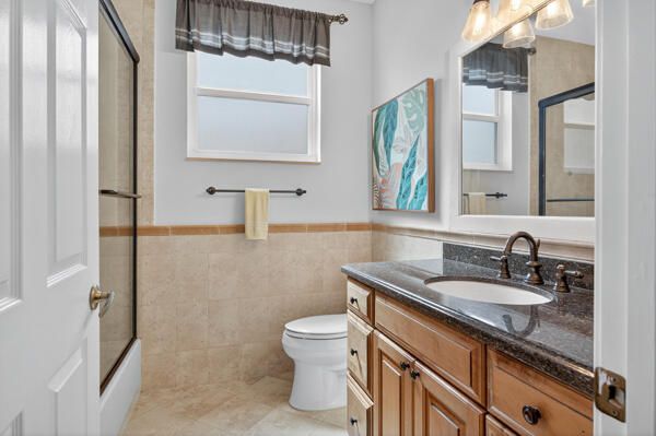 For Rent: $4,800 (4 beds, 2 baths, 2171 Square Feet)