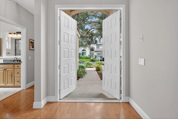 For Rent: $4,800 (4 beds, 2 baths, 2171 Square Feet)