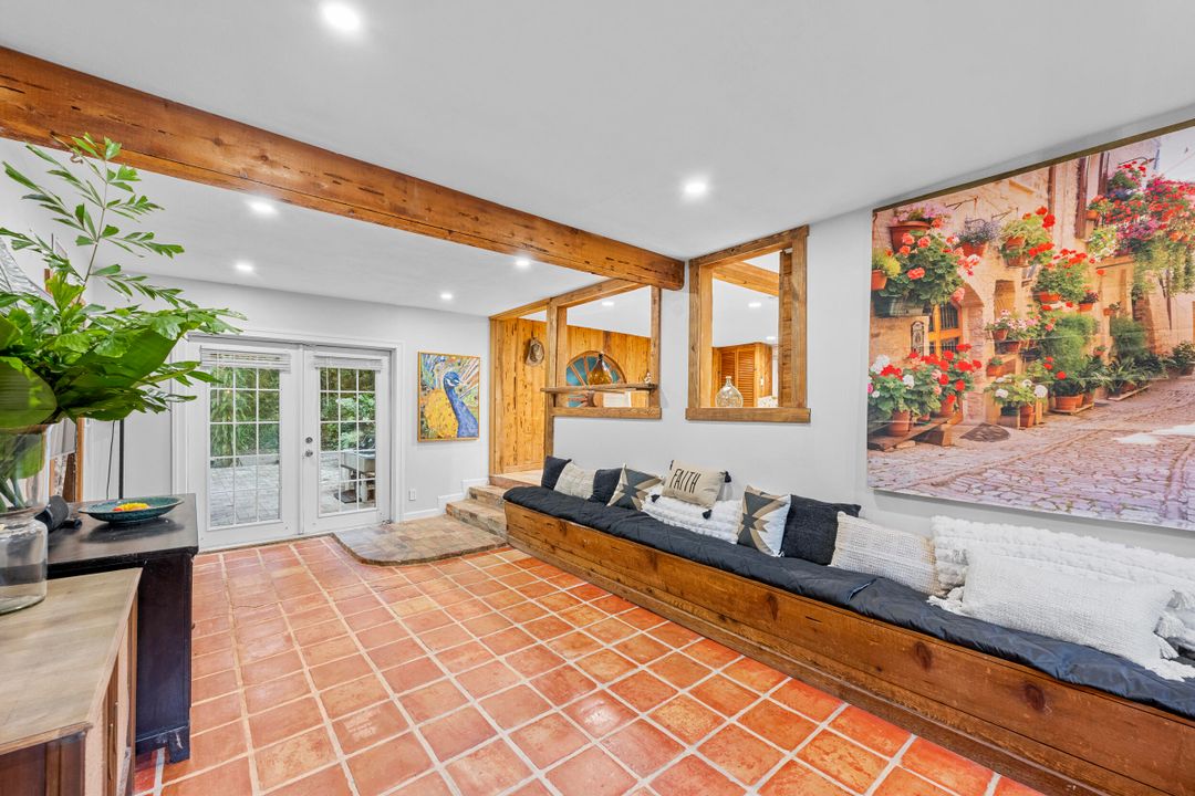 На продажу: $1,200,000 (3 спален, 2 ванн, 1696 Квадратных фут)