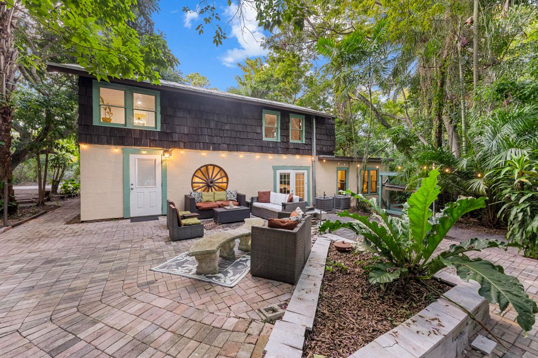 На продажу: $1,200,000 (3 спален, 2 ванн, 1696 Квадратных фут)