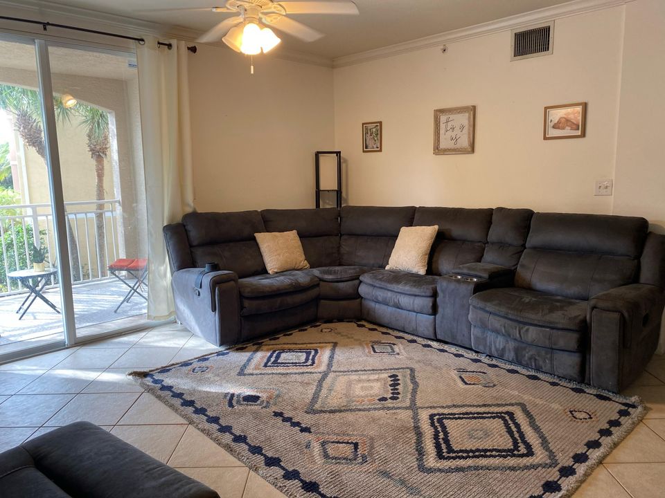 En Venta: $279,999 (2 camas, 2 baños, 1262 Pies cuadrados)