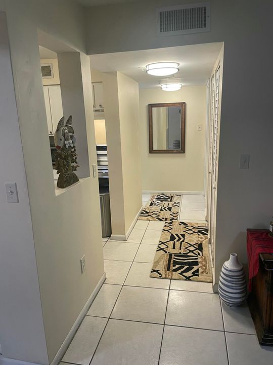 На продажу: $199,900 (1 спален, 1 ванн, 898 Квадратных фут)