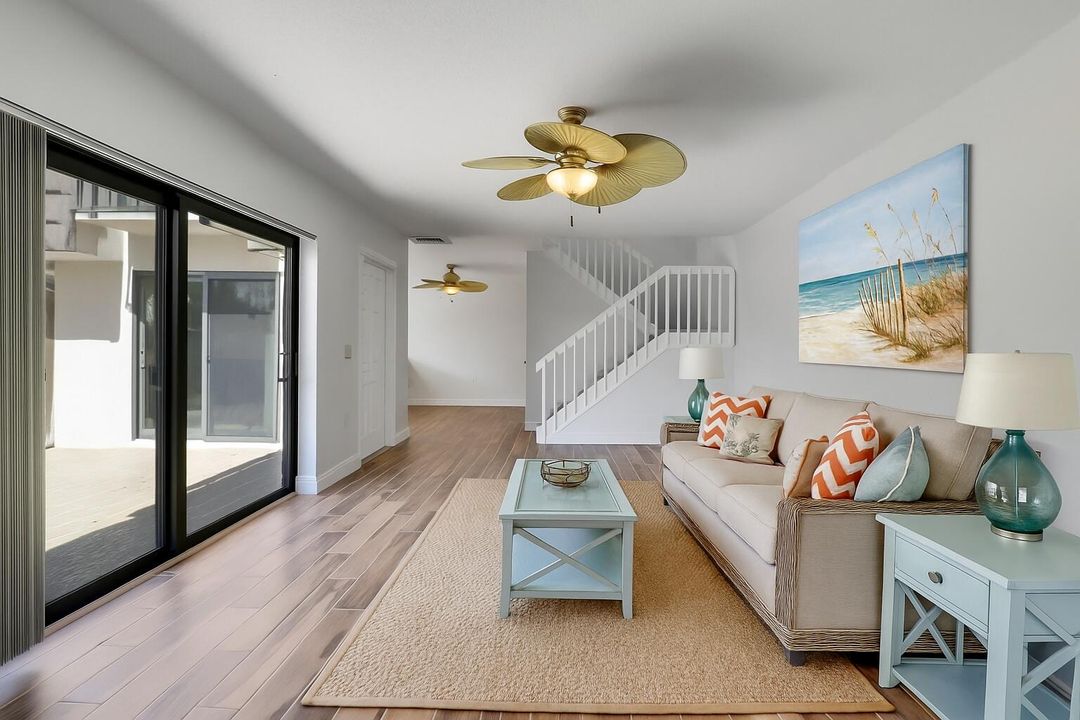 For Rent: $3,200 (2 beds, 2 baths, 1188 Square Feet)