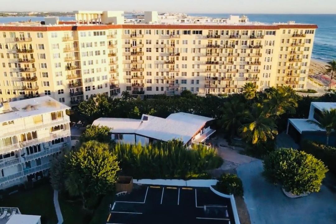 For Rent: $15,900 (3 beds, 3 baths, 2820 Square Feet)