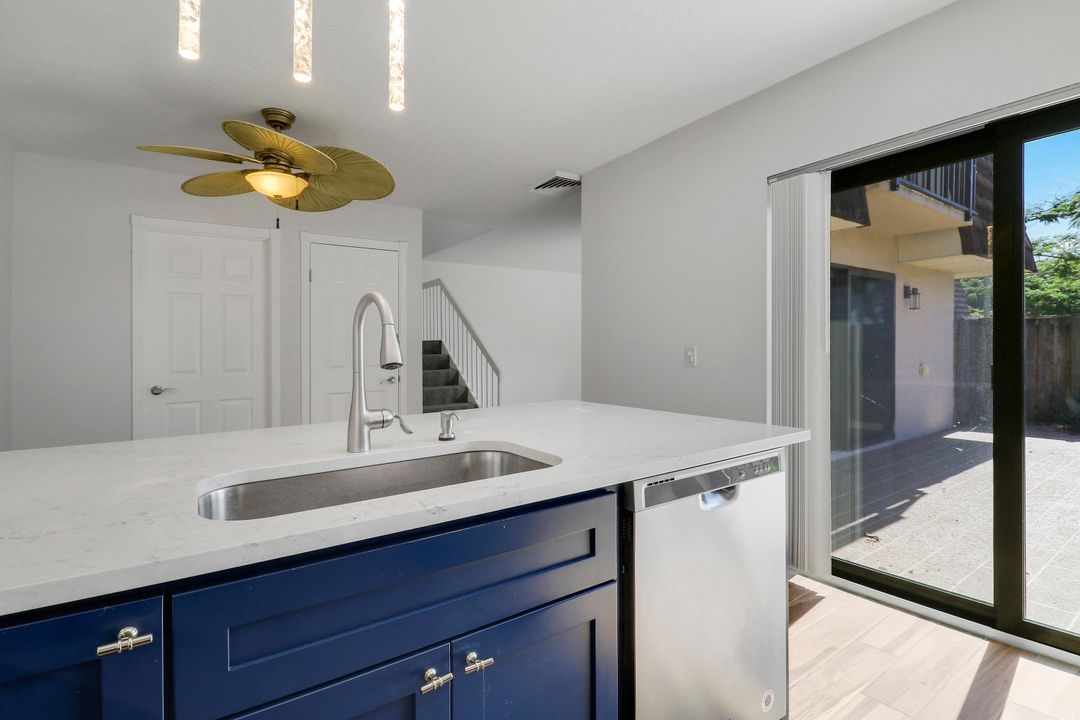 For Rent: $3,200 (2 beds, 2 baths, 1188 Square Feet)