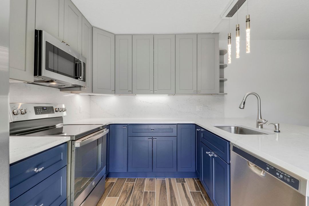 For Rent: $3,200 (2 beds, 2 baths, 1188 Square Feet)