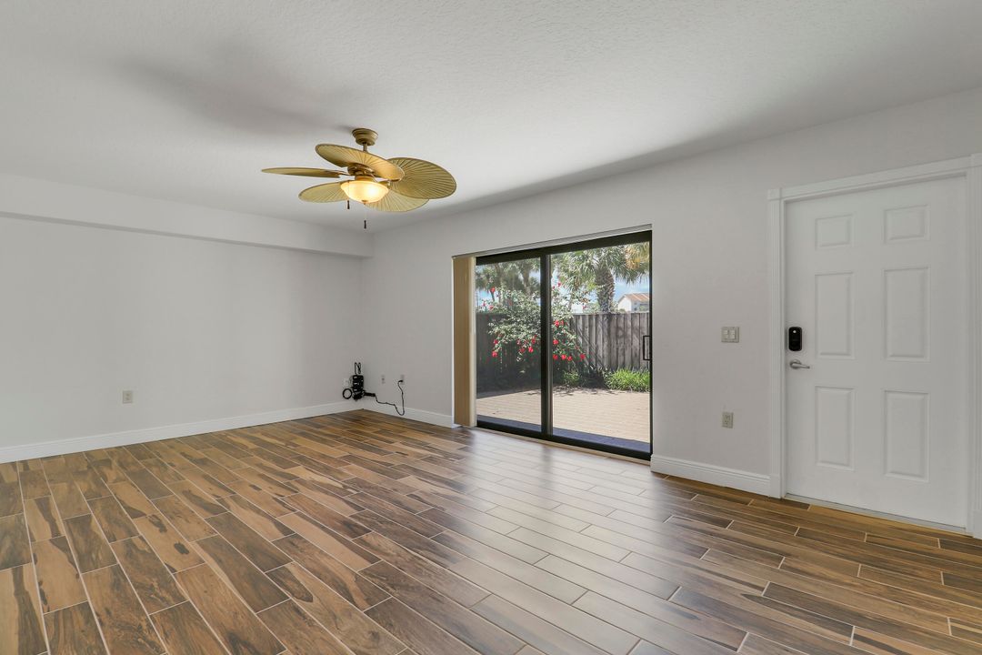 For Rent: $3,200 (2 beds, 2 baths, 1188 Square Feet)