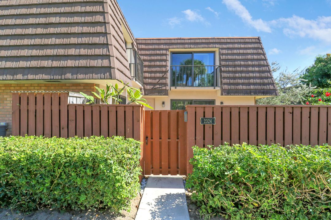 For Rent: $3,200 (2 beds, 2 baths, 1188 Square Feet)