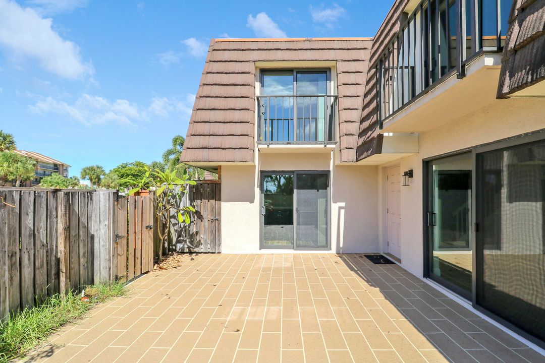 For Rent: $3,200 (2 beds, 2 baths, 1188 Square Feet)