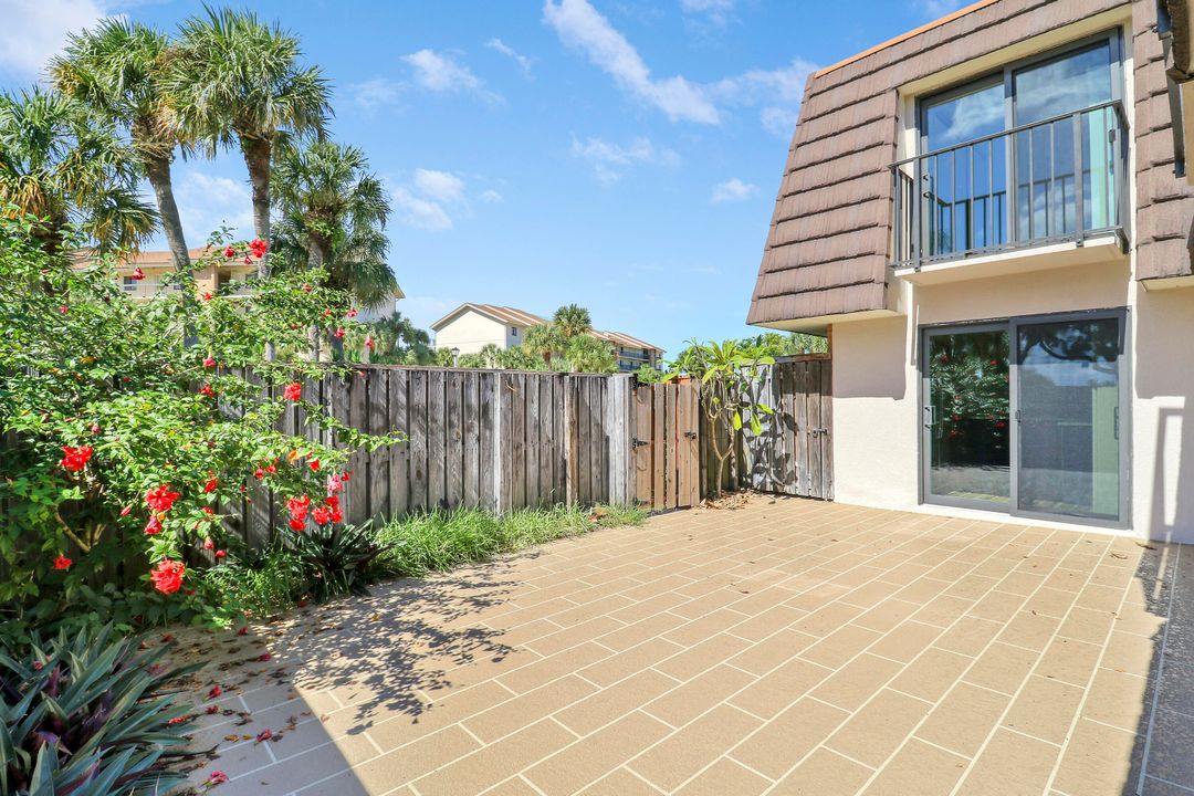 For Rent: $3,200 (2 beds, 2 baths, 1188 Square Feet)