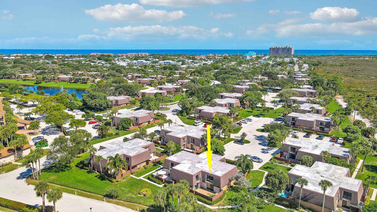 For Rent: $3,200 (2 beds, 2 baths, 1188 Square Feet)