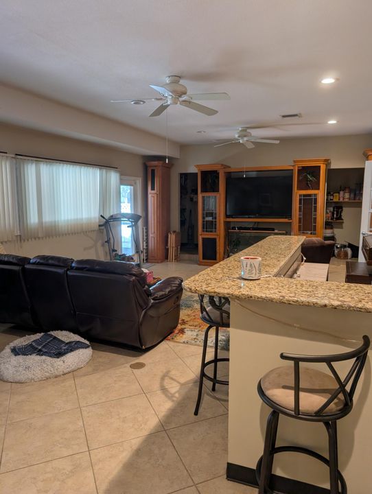 For Sale: $548,500 (4 beds, 3 baths, 2600 Square Feet)