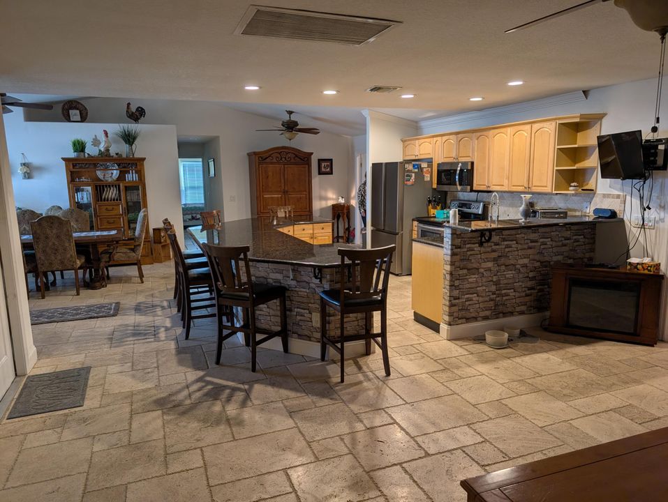 For Sale: $548,500 (4 beds, 3 baths, 2600 Square Feet)