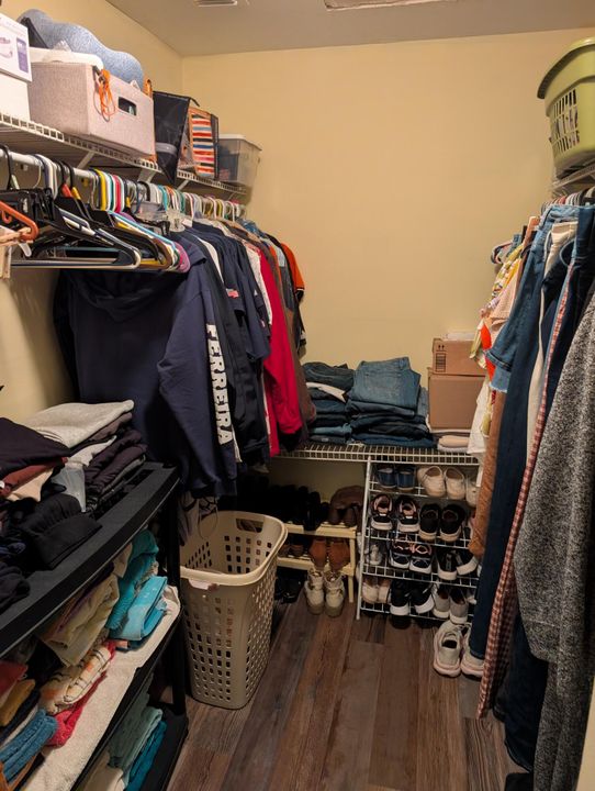 For Sale: $548,500 (4 beds, 3 baths, 2600 Square Feet)