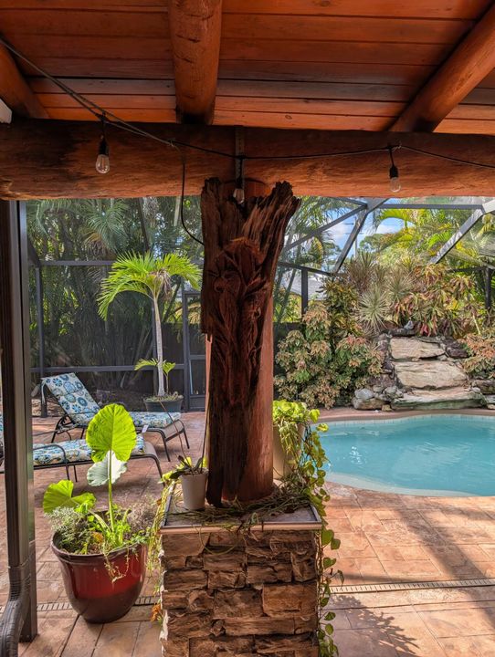 For Sale: $548,500 (4 beds, 3 baths, 2600 Square Feet)