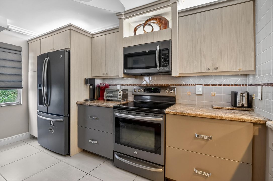 待售: $399,000 (2 贝兹, 2 浴室, 1158 平方英尺)