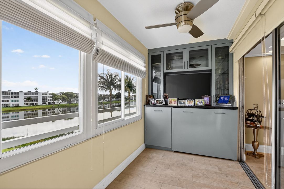 待售: $399,000 (2 贝兹, 2 浴室, 1158 平方英尺)