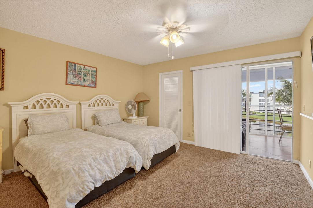 For Sale: $225,000 (2 beds, 2 baths, 1008 Square Feet)