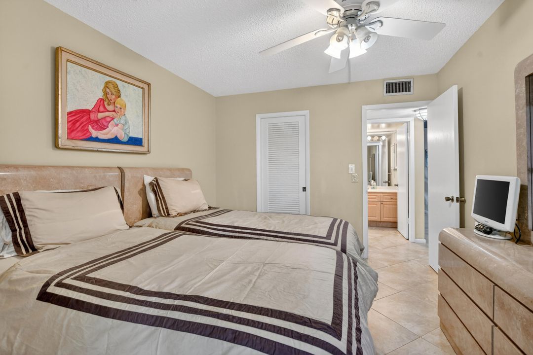 For Sale: $225,000 (2 beds, 2 baths, 1008 Square Feet)