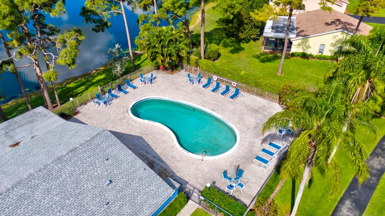 For Sale: $480,000 (2 beds, 2 baths, 1952 Square Feet)