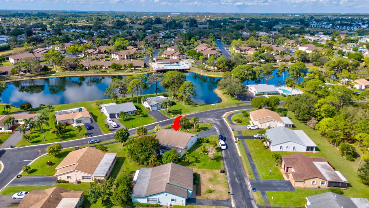 For Sale: $480,000 (2 beds, 2 baths, 1952 Square Feet)