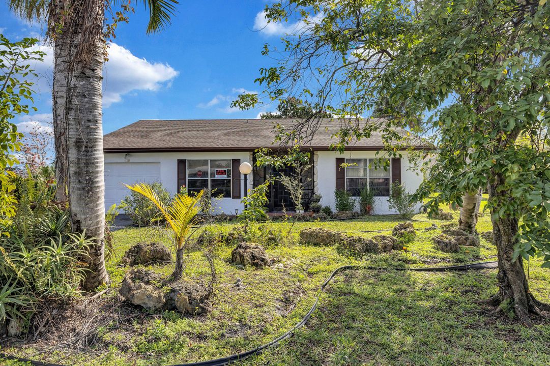 For Sale: $480,000 (2 beds, 2 baths, 1952 Square Feet)