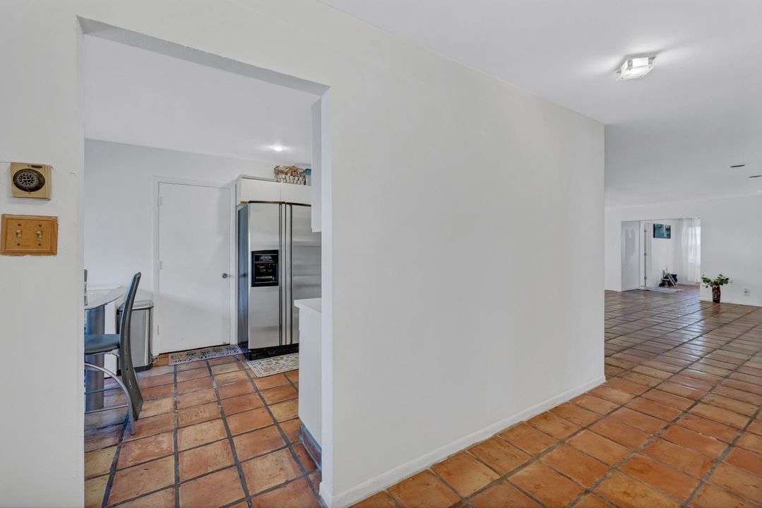 For Sale: $480,000 (2 beds, 2 baths, 1952 Square Feet)