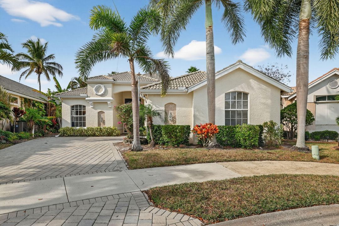 На продажу: $419,990 (2 спален, 2 ванн, 2314 Квадратных фут)