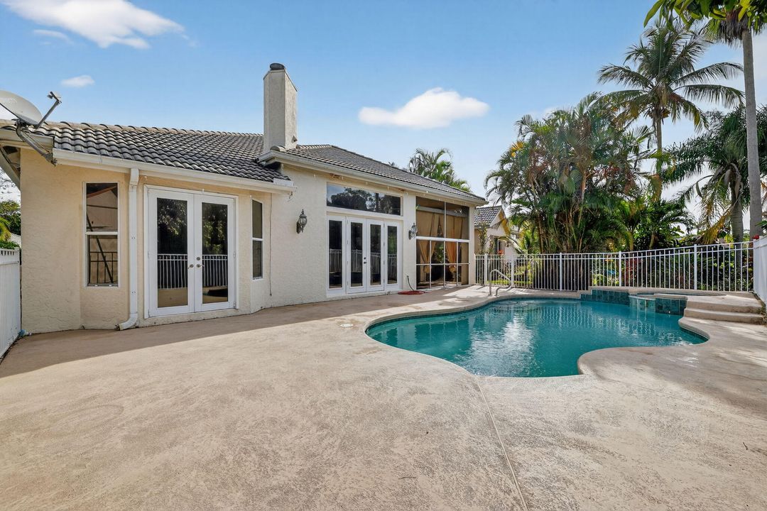 На продажу: $419,990 (2 спален, 2 ванн, 2314 Квадратных фут)