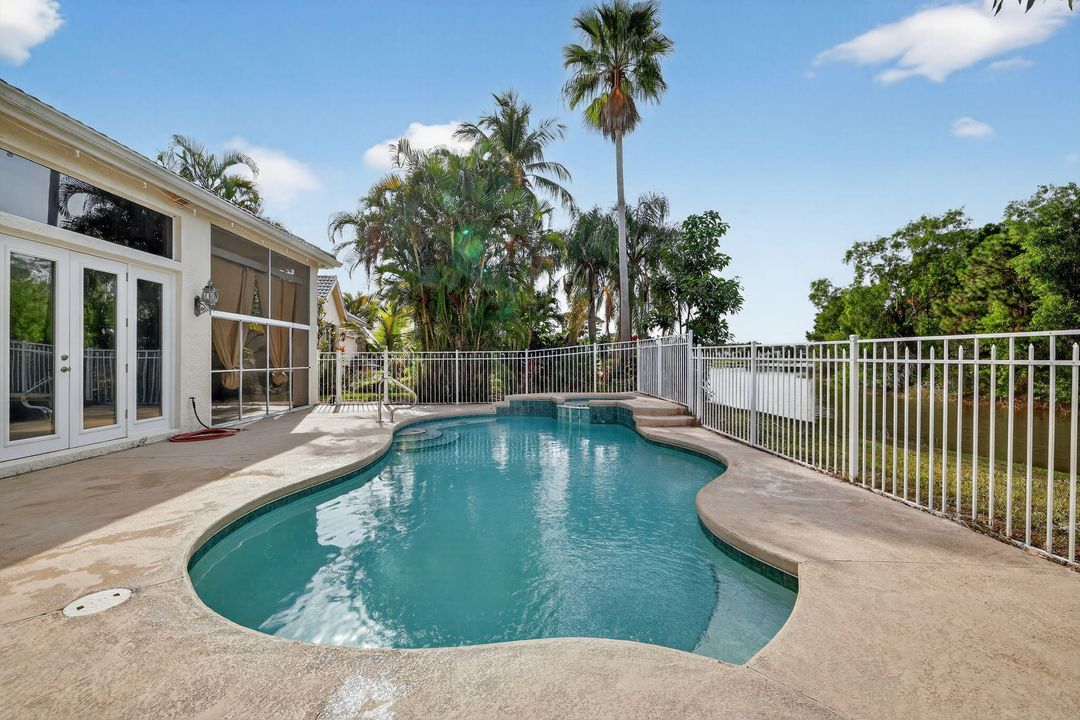 На продажу: $419,990 (2 спален, 2 ванн, 2314 Квадратных фут)