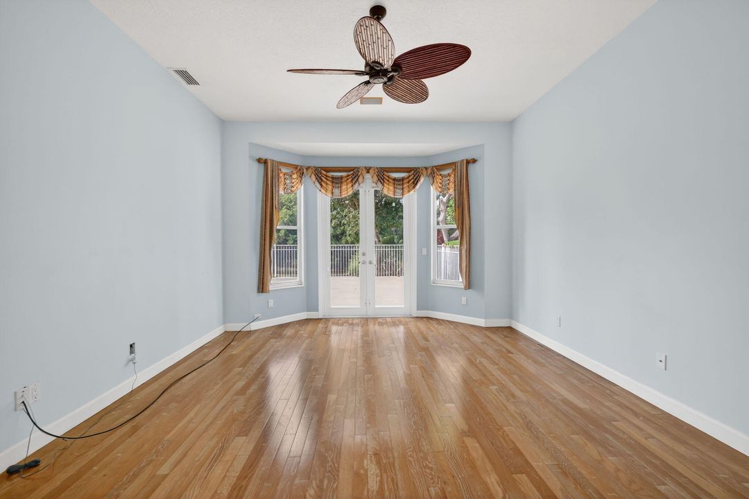 На продажу: $419,990 (2 спален, 2 ванн, 2314 Квадратных фут)