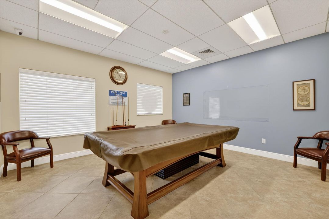 На продажу: $419,990 (2 спален, 2 ванн, 2314 Квадратных фут)