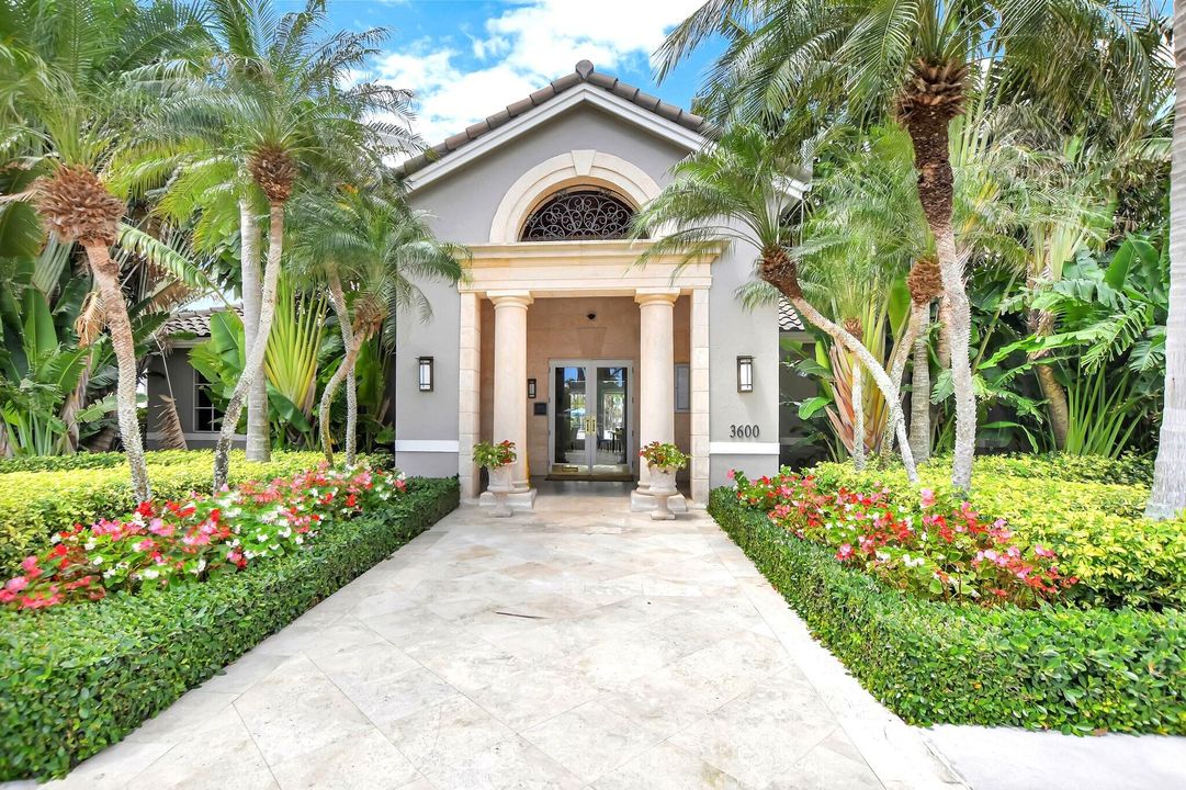 待售: $975,000 (2 贝兹, 2 浴室, 1230 平方英尺)