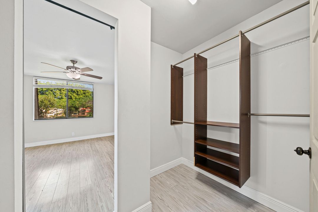 For Sale: $365,000 (2 beds, 2 baths, 1302 Square Feet)